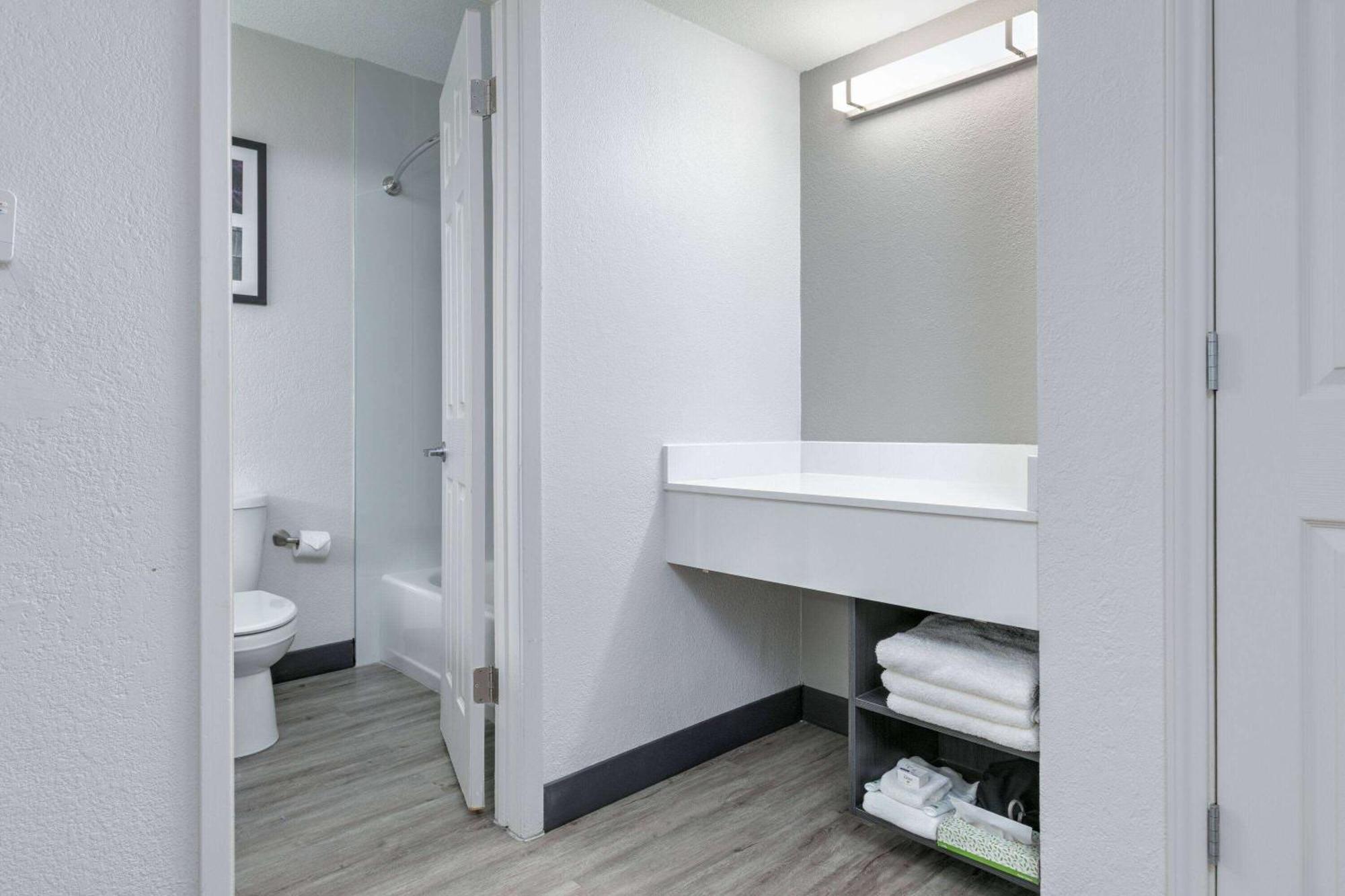 La Quinta Inn By Wyndham Dallas Uptown Ngoại thất bức ảnh