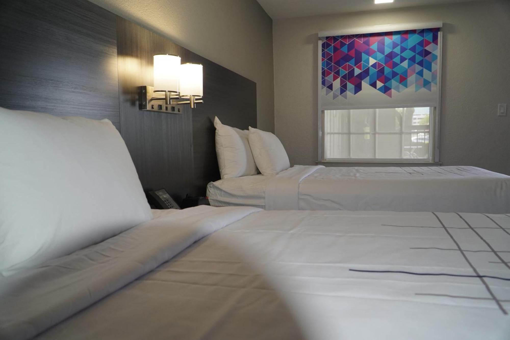 La Quinta Inn By Wyndham Dallas Uptown Ngoại thất bức ảnh